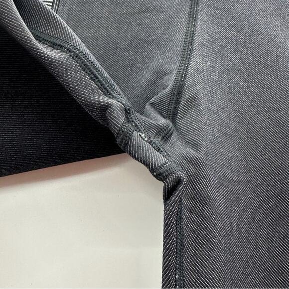 Offline by aerie Gray &‎ White Striped Mid Rise 7/8 Ankle Leggings Sz S NEW - Picture 5 of 11